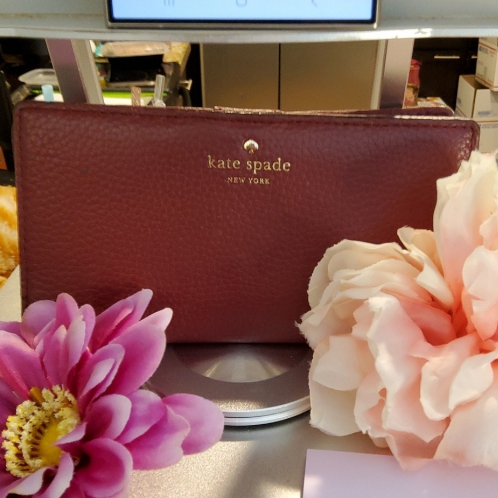 Kate Spade Supple Leather Wallet EUC Nice!